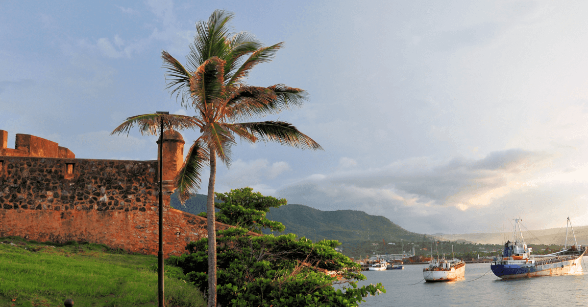 lugar-de-la-puntilla-de-la-ciudad-de-puerto-plata-mostrando-lugares-ideales-para-vivir-en-puerto-plata