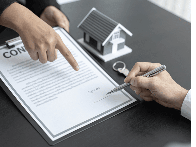 personas-firmando-un-contracto-como-compar-una-casa-pasos-a-paso-como-comprar-una-casa-pasos-a-paso-